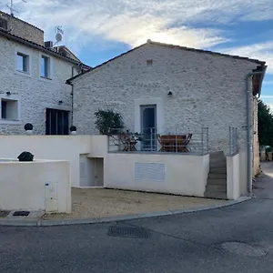 https://gite-50-m2-luberon.fr-provencehotel.com